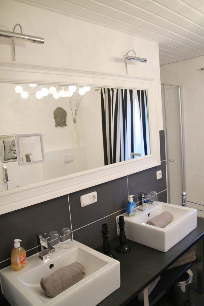 Haus Sonnenblick Wohnung 1 Badezimmer