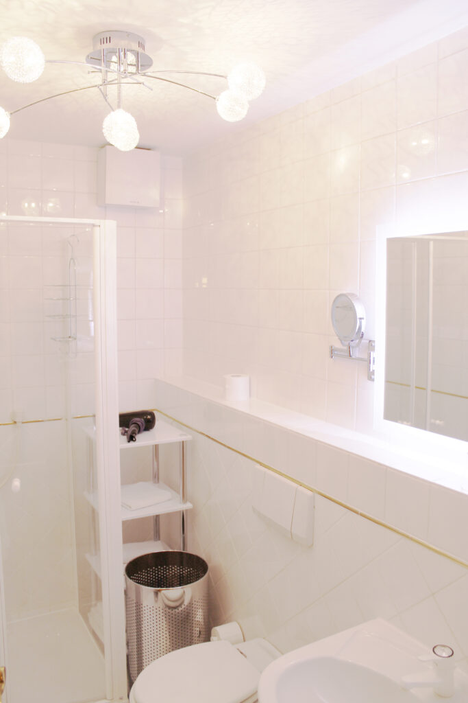 Badezimmer Wohnung 1 Haus Sonnenhang